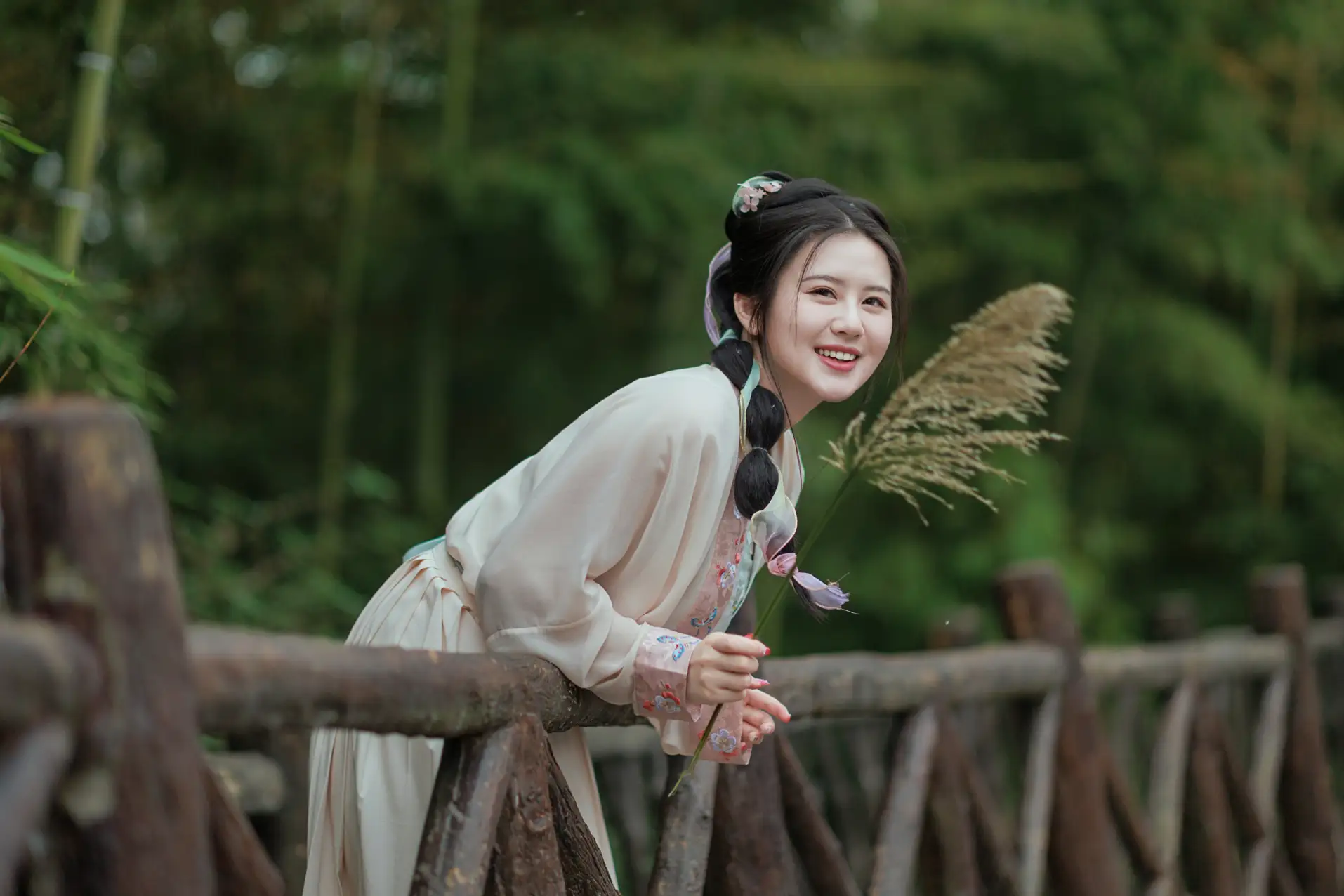 [YITUYU] 2022.05.16 Vol.899 – Mountain Dwelling in Autumn Qiuqiu#[38P]-27